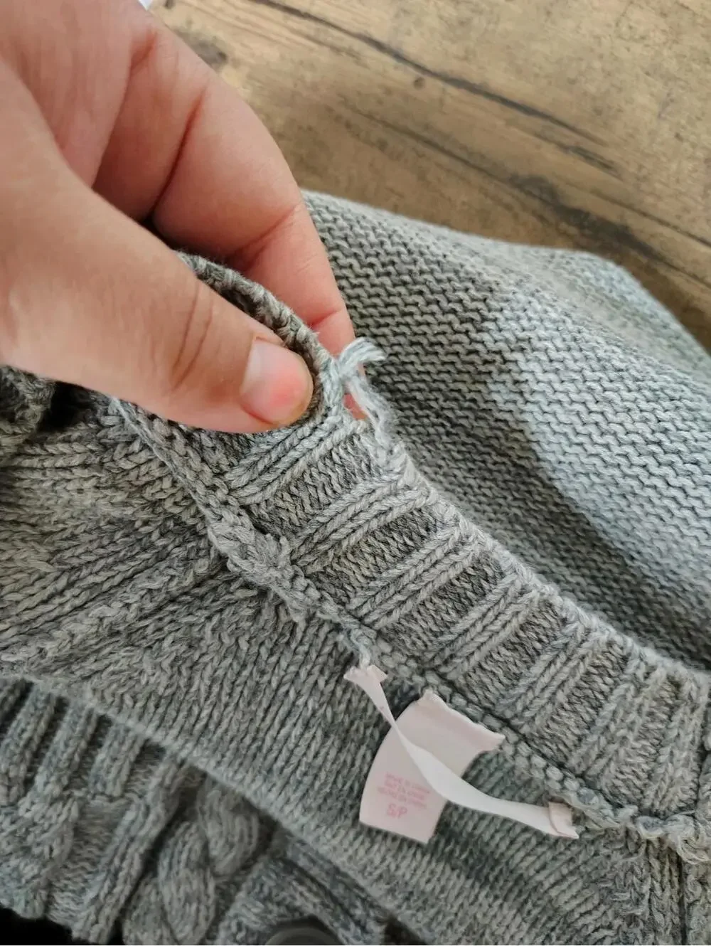 Victoria's Secret Women Sweater Cardigan Gray Pockets CableK